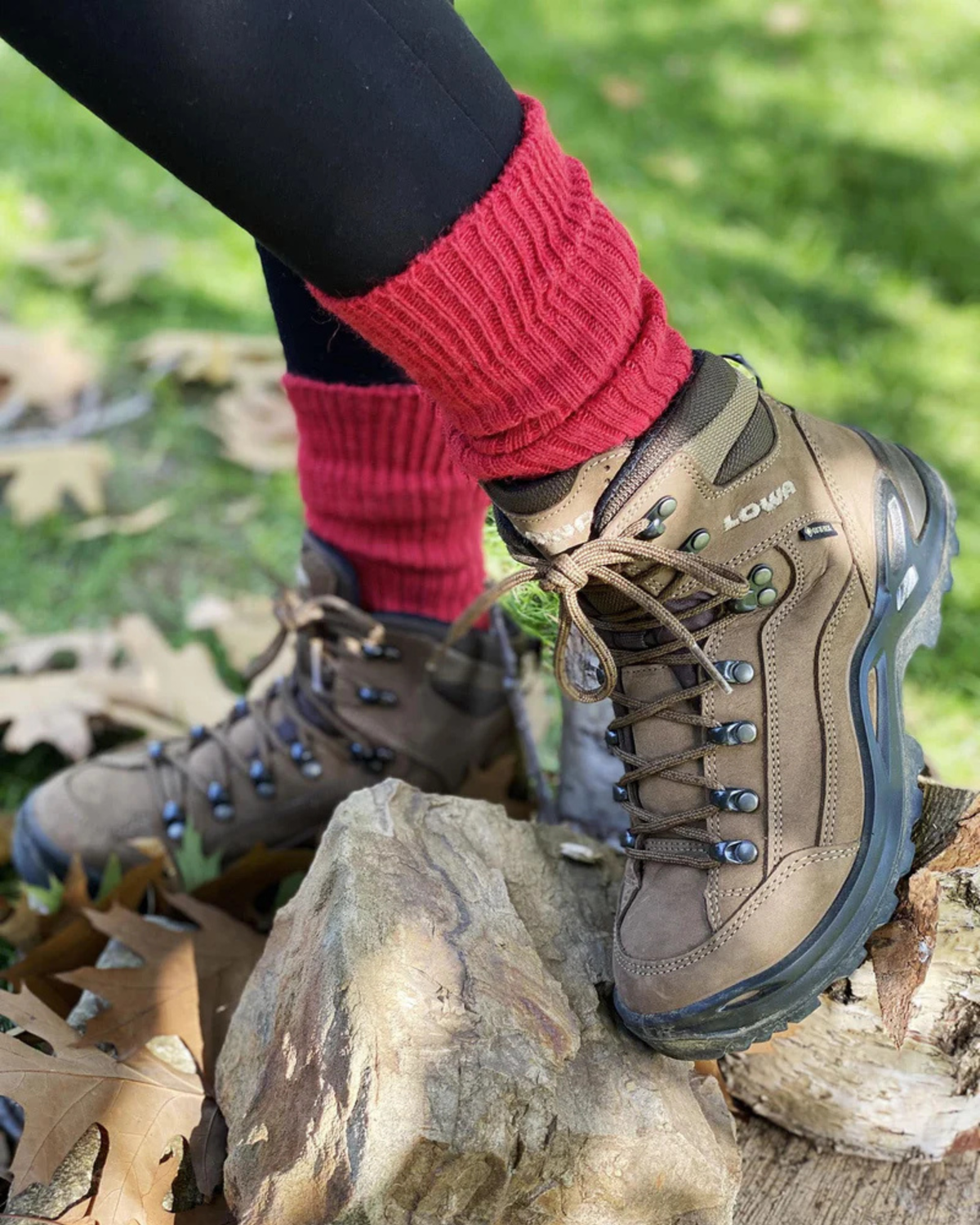 Purple Lacorine alpaca wool hiking and trekking socks, small size, made for comfort and warmth during outdoor adventures.