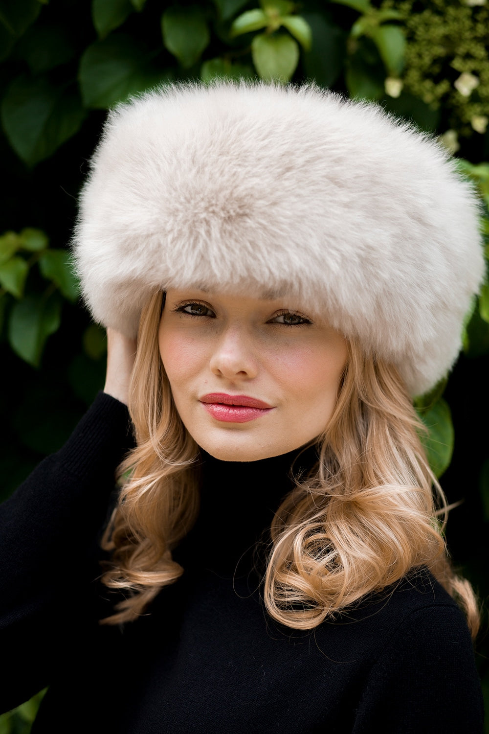 Lacorine Sumac luxury alpaca fur hat and headband in oyster color, soft and warm alpaca fiber with a cozy, stylish design.