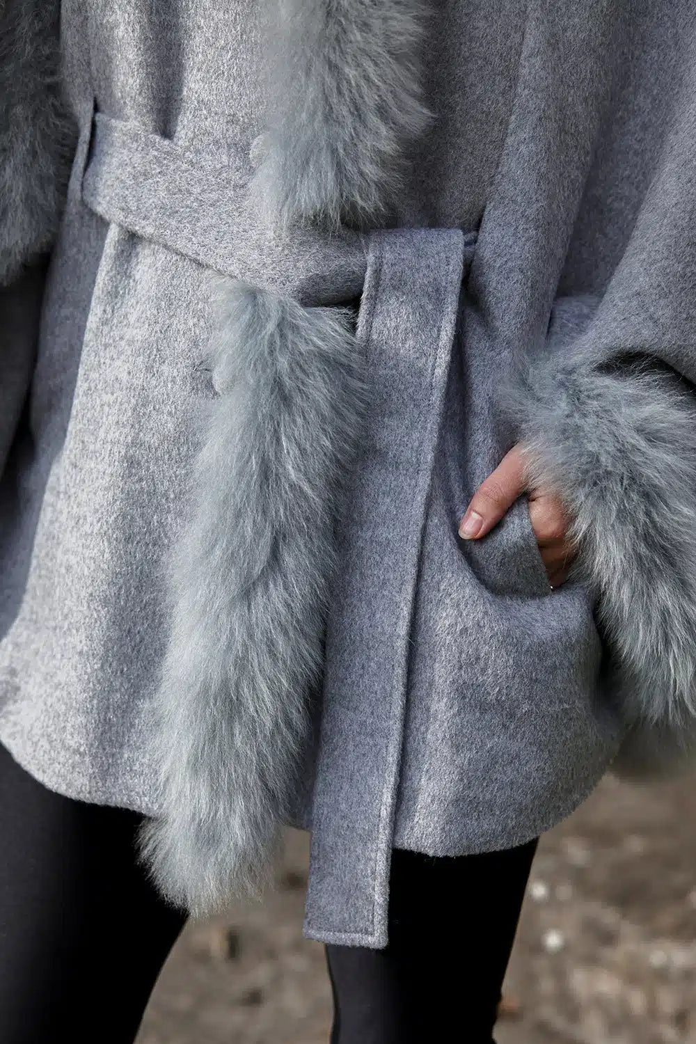 Lacorine Lucia fur-trimmed alpaca coat in silver grey, featuring a cozy design and luxurious fur accents.