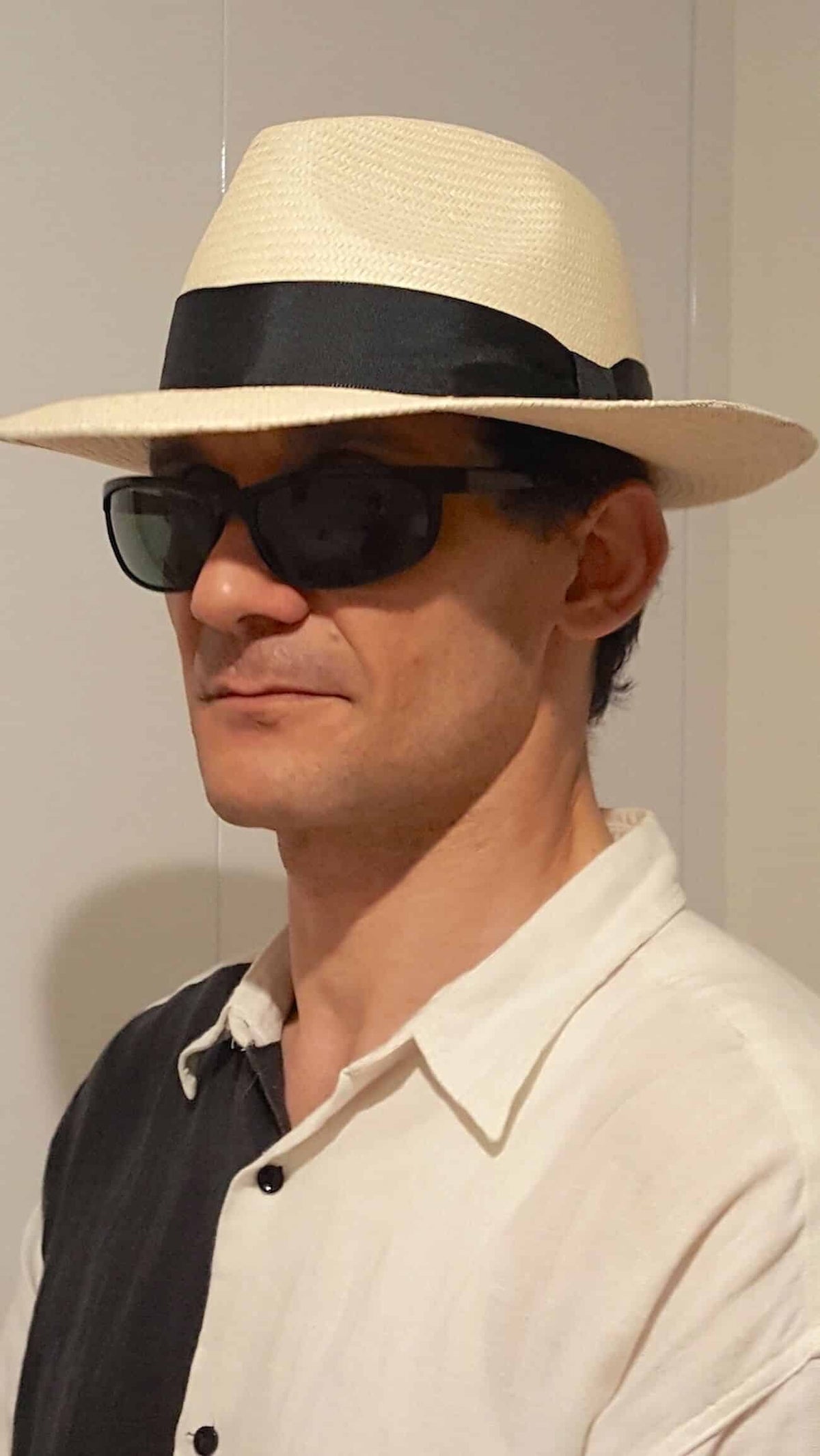 Men's Lacorine Panama hat with a classic trilby style, made from sustainable alpaca, showcasing a stylish and eco-friendly design.