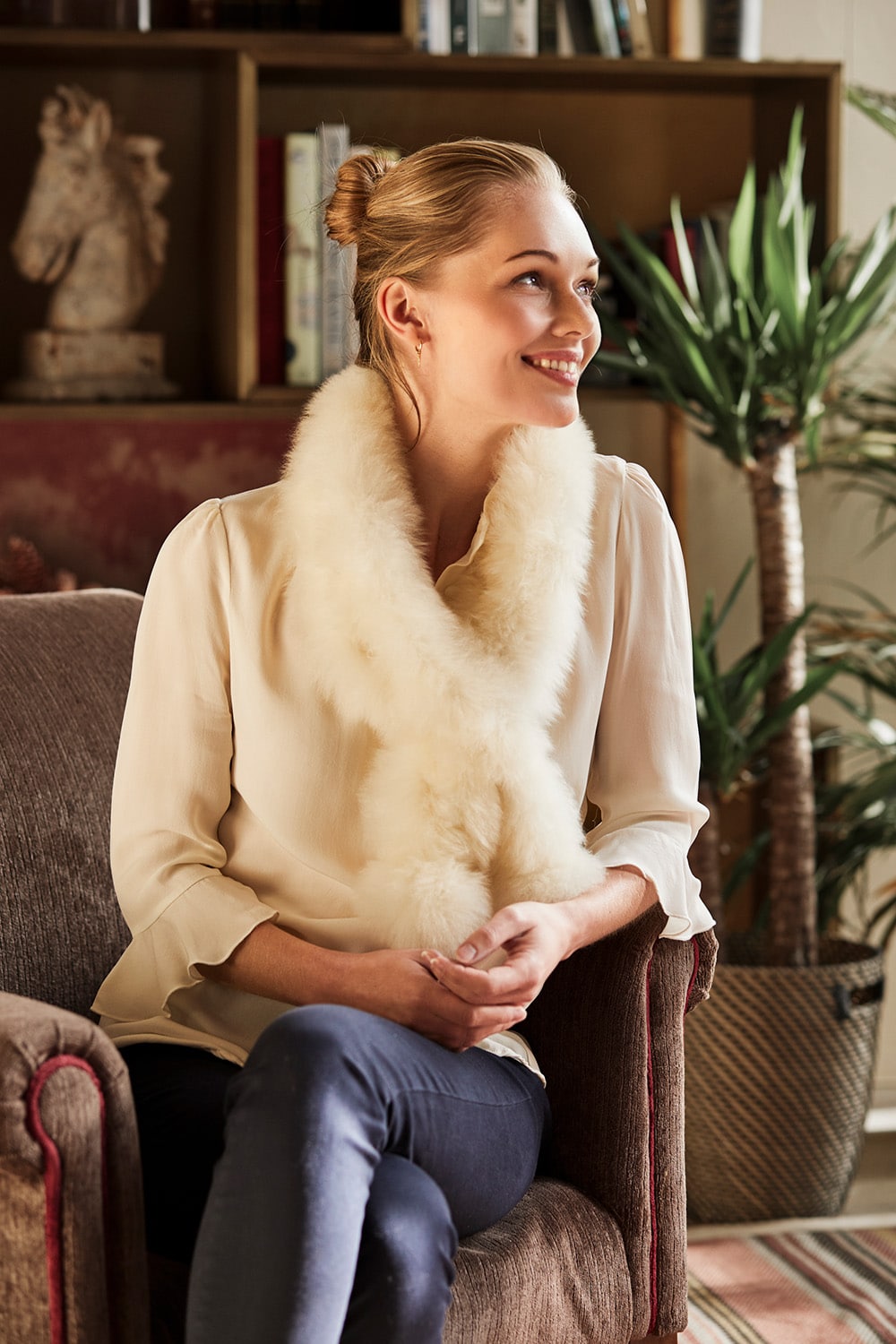 Luxury Twizzle Alpaca Fur Scarf by Lacorine in champagne color, showcasing soft alpaca fur and elegant design.