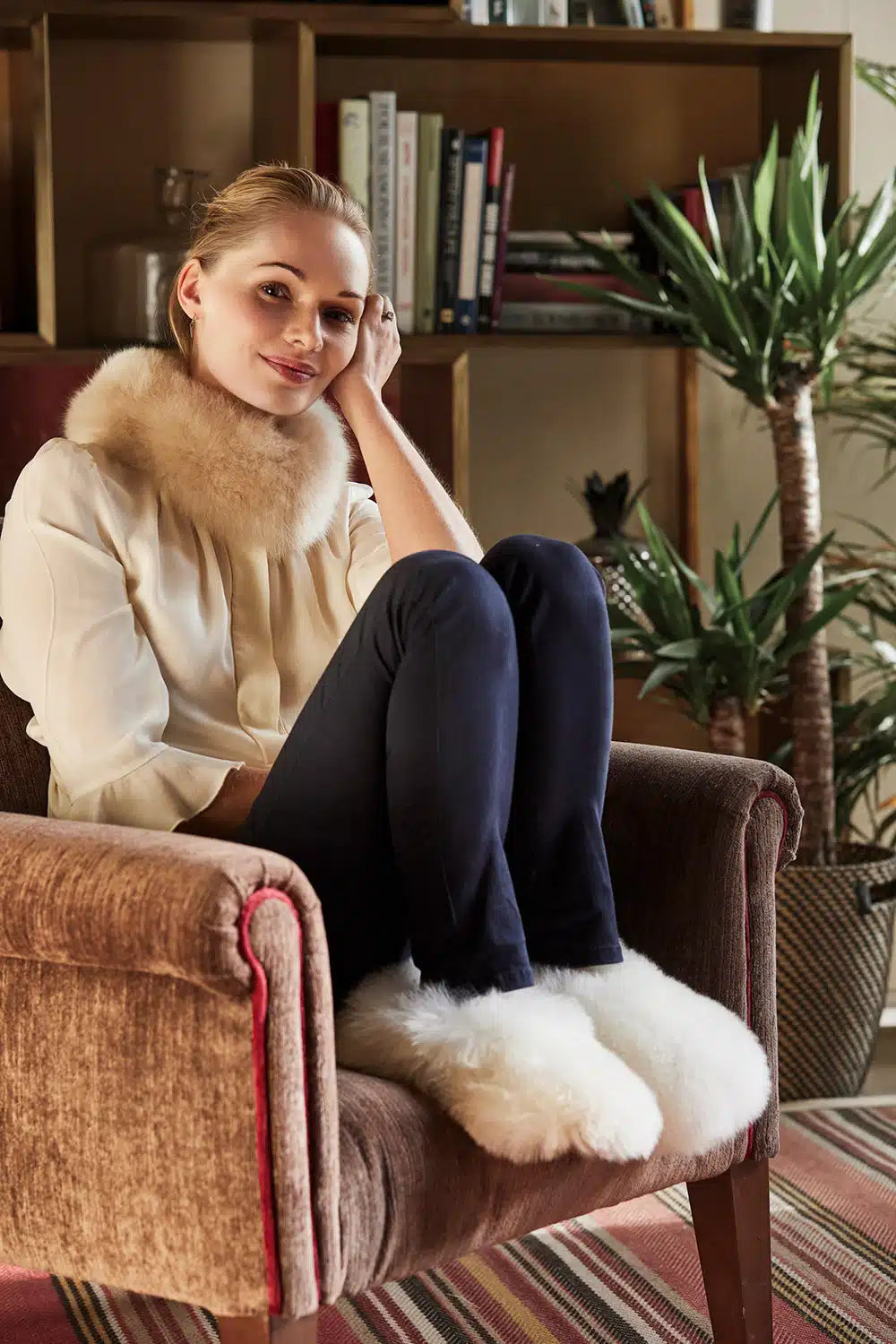 Lacorine alpaca fur slippers in winter white with plush fur exterior and cozy interior for comfortable indoor wear.