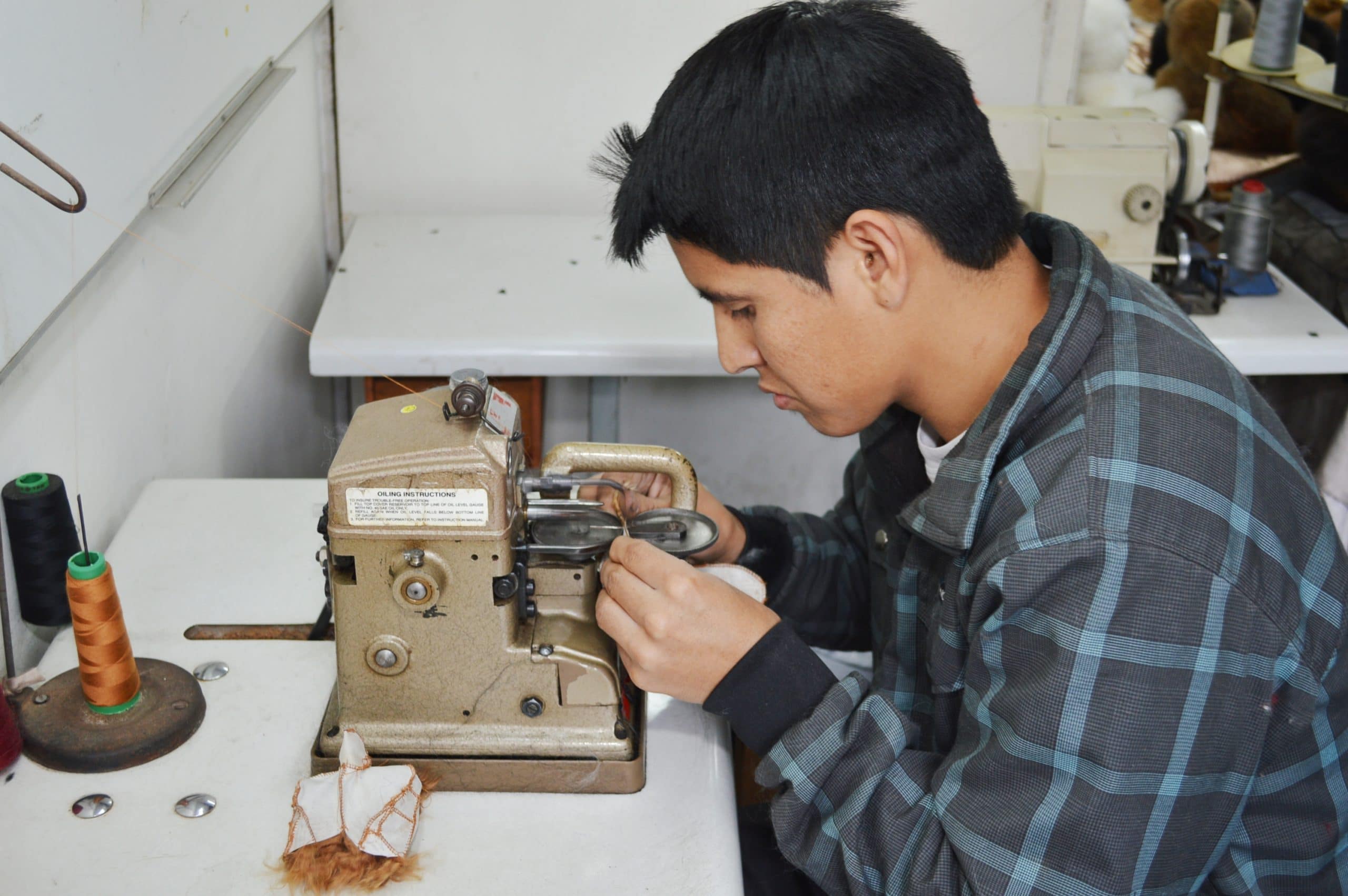 Behind the scenes at Lacorine - Peruvian artisans at work