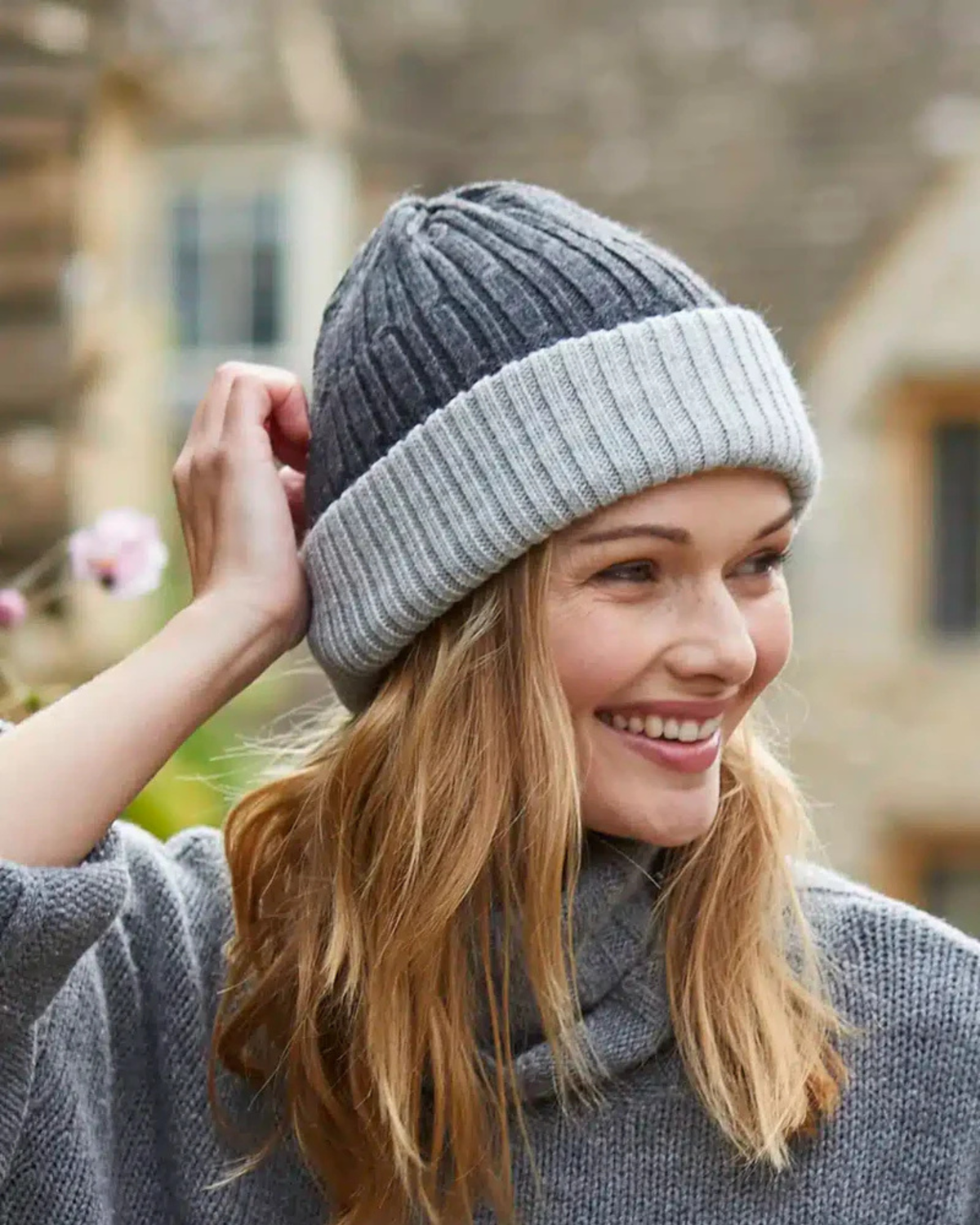 Reversible alpaca wool beanie hat and headband in two-tone fur pattern, stylish and warm accessory by Lacorine.