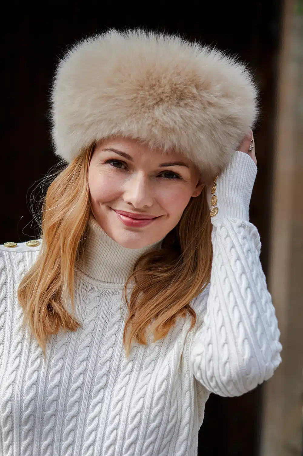 Champagne-colored alpaca fur headband by Lacorine, featuring soft, luxurious alpaca material and cozy, stylish design.