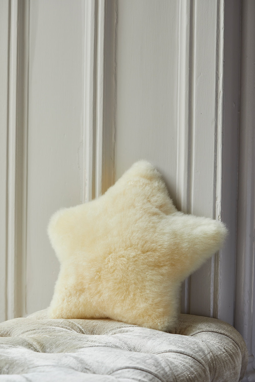 Lacorine luxury alpaca fur star cushion with soft plush texture, perfect for cozy home decor.