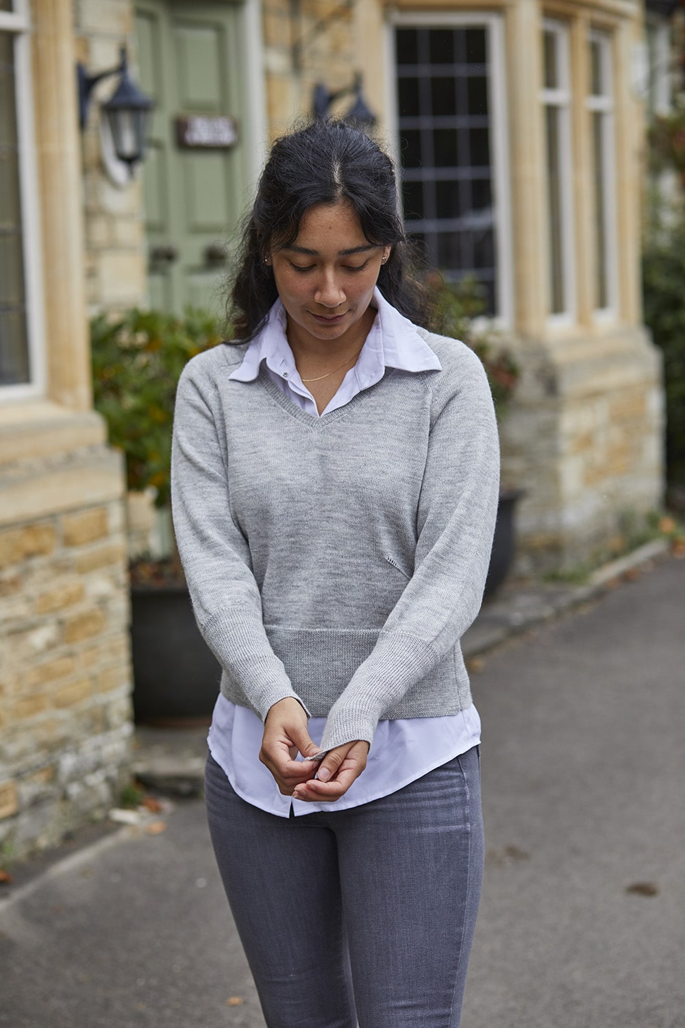 Women's grey alpaca jumper by Lacorine featuring a cozy, soft knit design and classic fit, perfect for chilly weather.